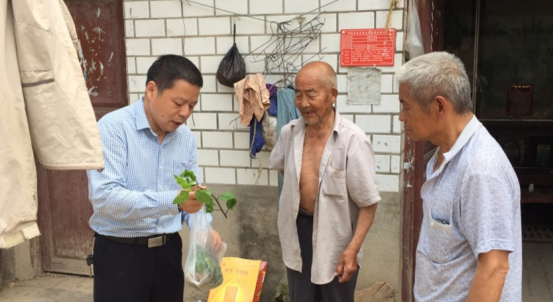 1589965085468404.png 6_周口市商务局精准扶贫 情系百姓849.png