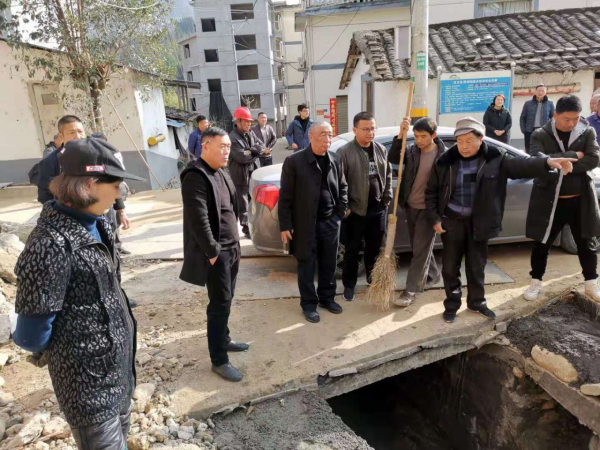 1585557968141279.png 挺身而出战疫情 定分止争保稳定2595.png